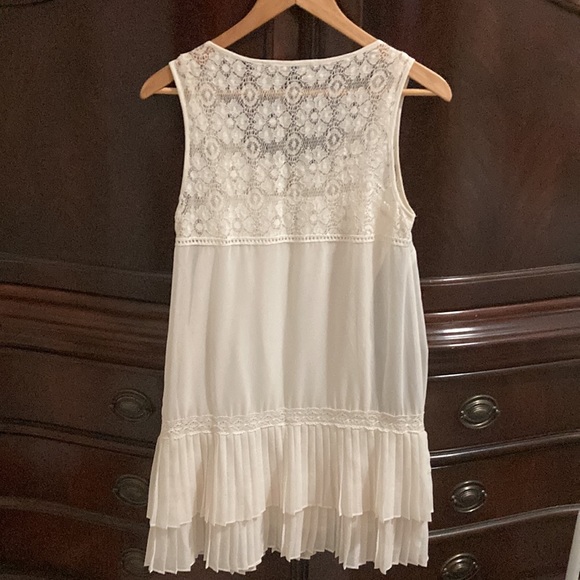 Romantic Dress - Picture 4 of 8